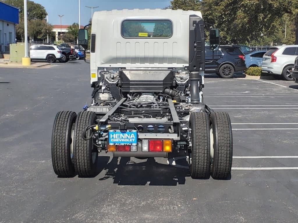 2025 Chevrolet Low Cab Forward 5500 XD - Image 5