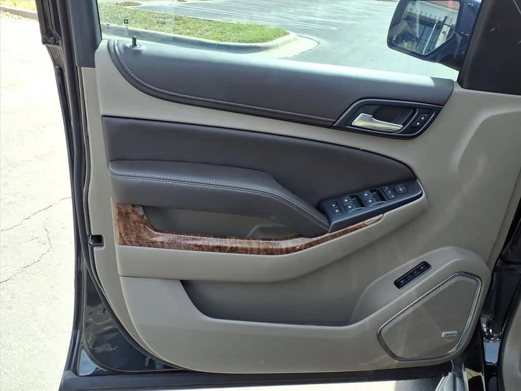 2019 Chevrolet Suburban - Image 14