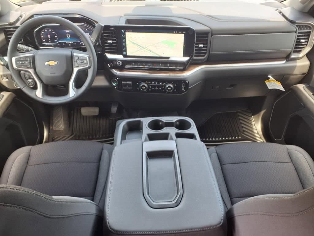 2025 Chevrolet Silverado 2500 HD - Image 8