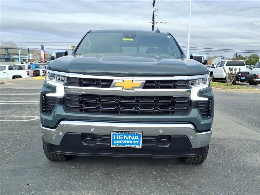 2026 Chevrolet Silverado 1500 - Image 2