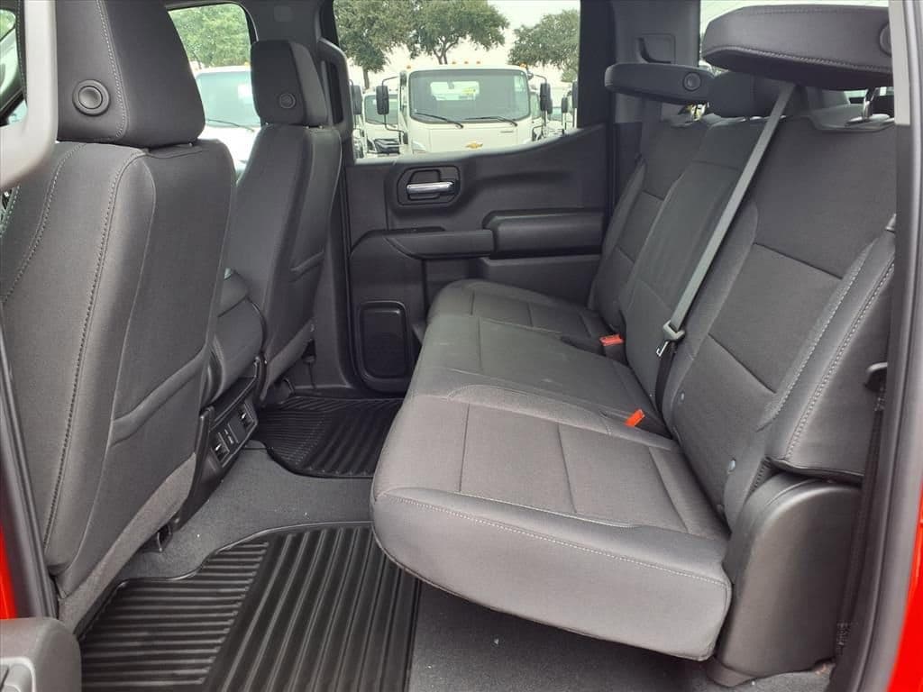 2026 Chevrolet Silverado 1500 - Image 7