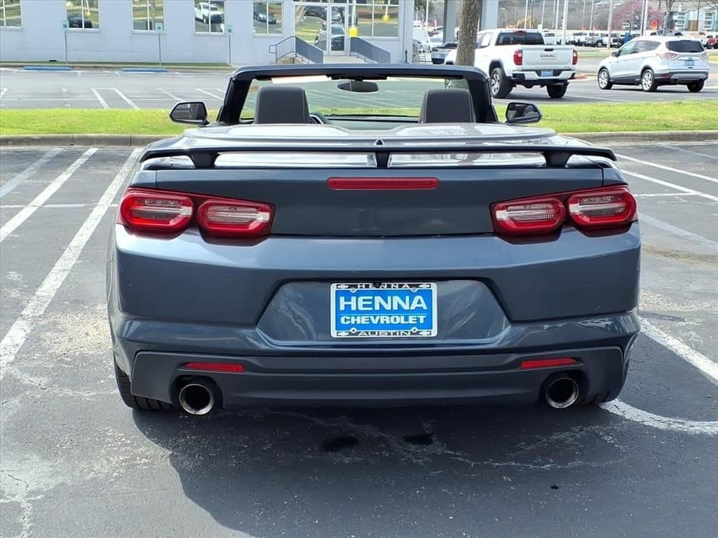 2021 Chevrolet Camaro - Image 12