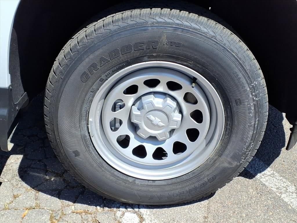 2026 Chevrolet Silverado 1500 - Image 4