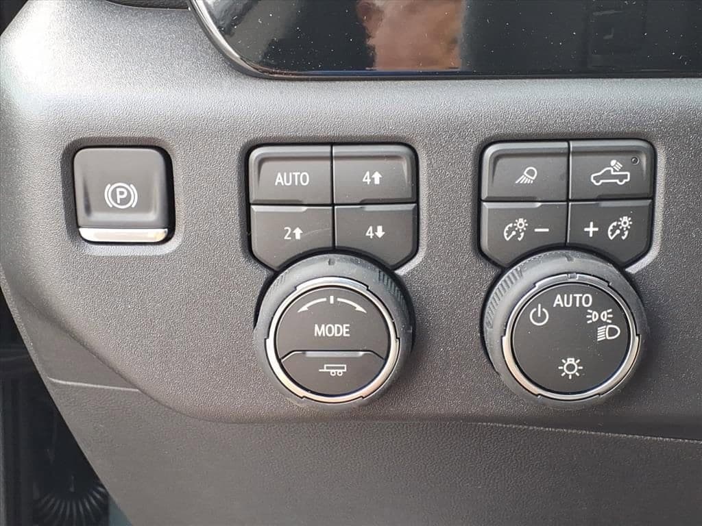 2026 Chevrolet Silverado 1500 - Image 12