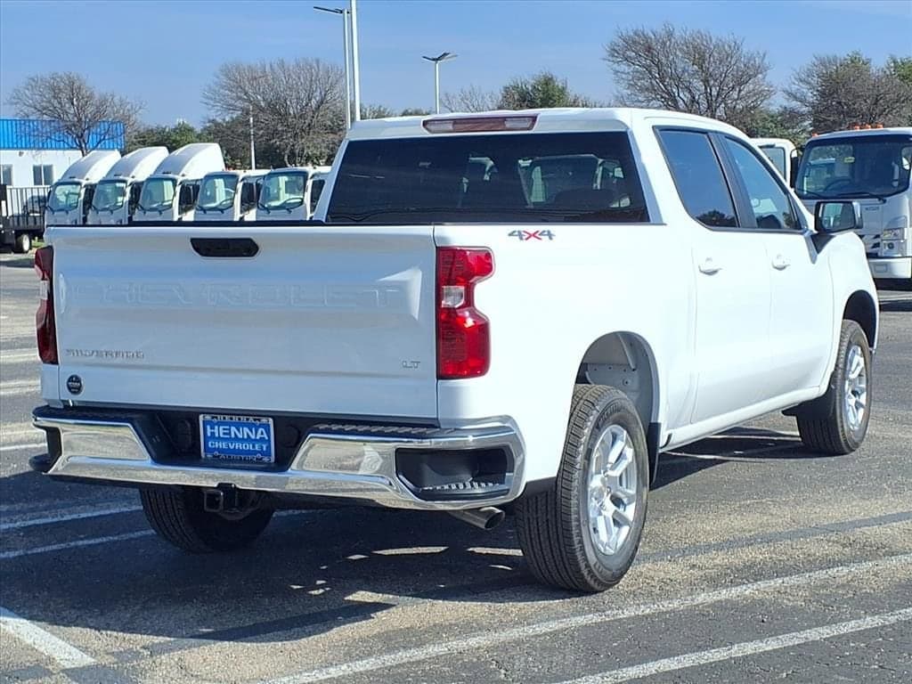 2026 Chevrolet Silverado 1500 - Image 4