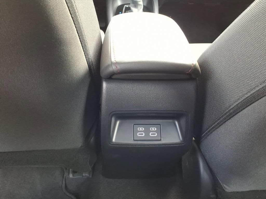 2025 Toyota Corolla - Image 19