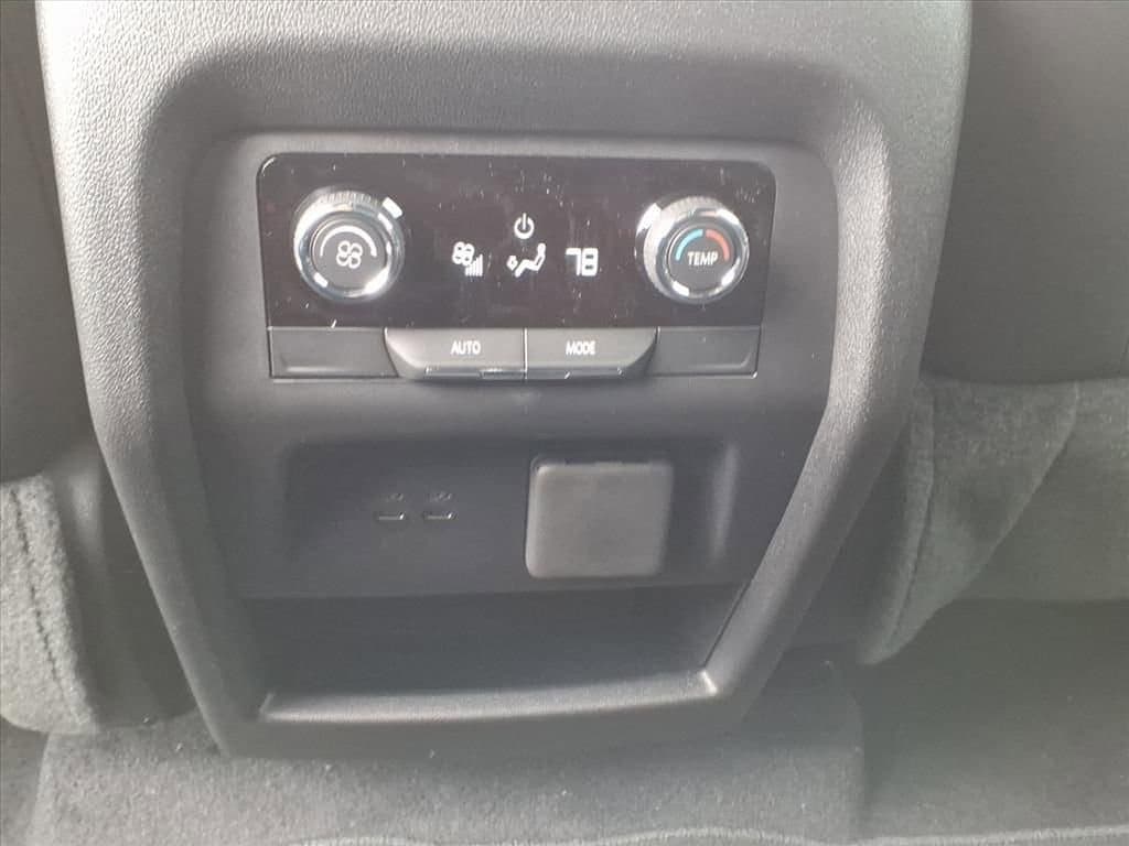 2026 Chevrolet Traverse - Image 17