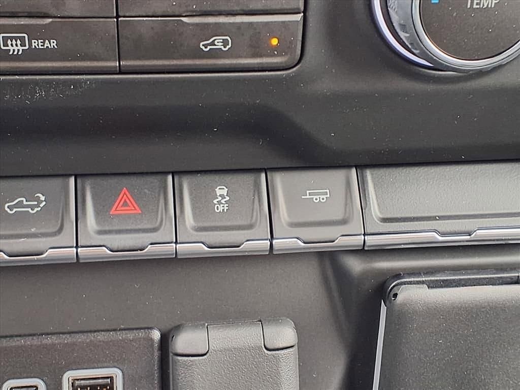 2026 Chevrolet Silverado 1500 - Image 10