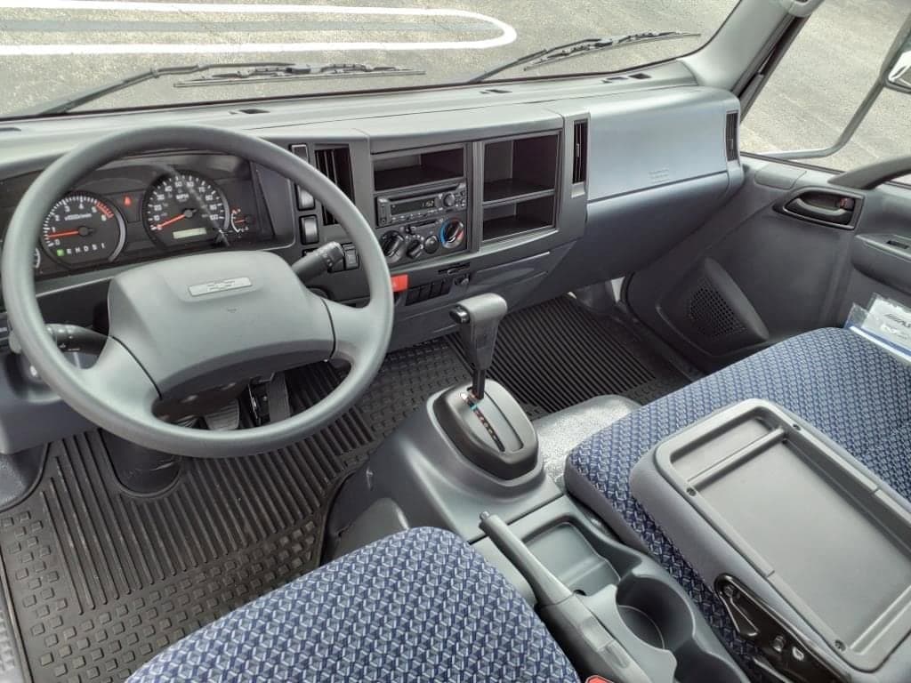 2025 Chevrolet Low Cab Forward 4500 HG - Image 7