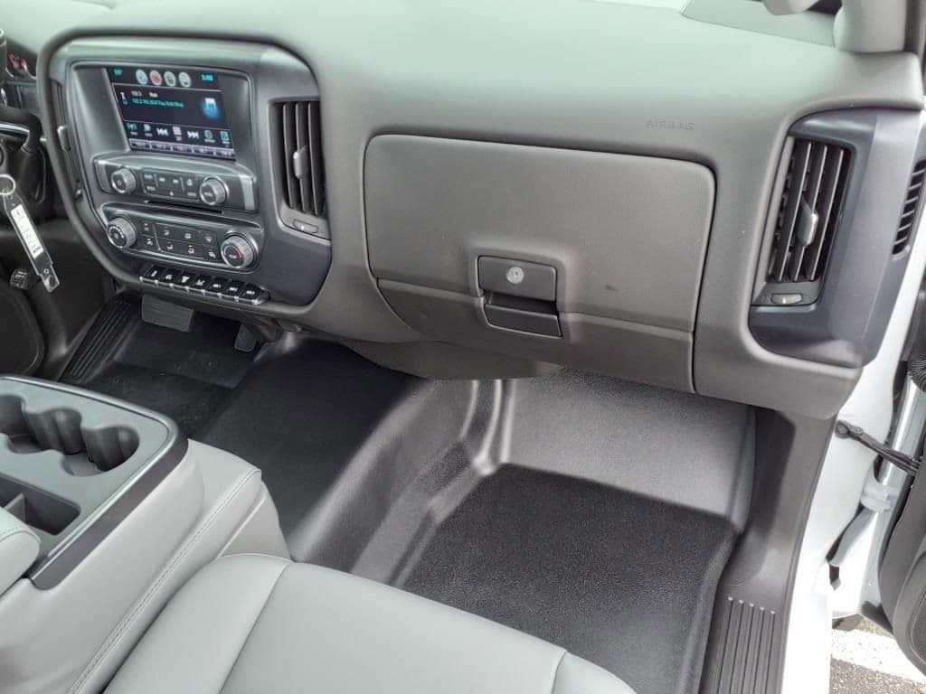 2024 Chevrolet Silverado 5500 HD - Image 8
