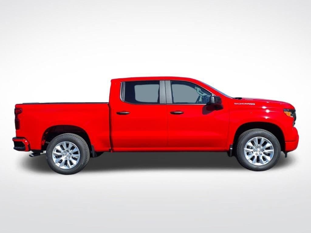 2026 Chevrolet Silverado 1500 - Image 3