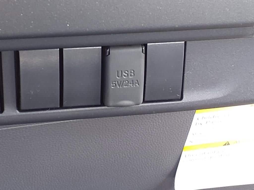 2025 Chevrolet Low Cab Forward 5500 XD - Image 19