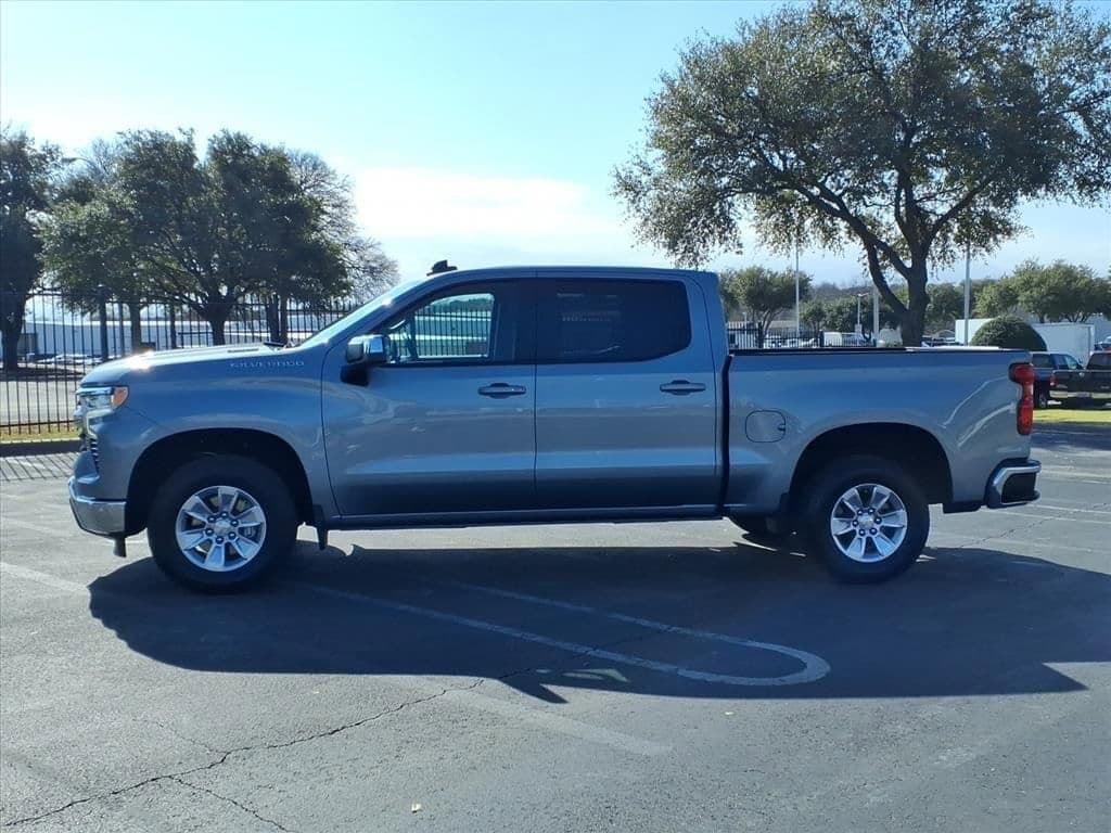 2026 Chevrolet Silverado 1500 - Image 4