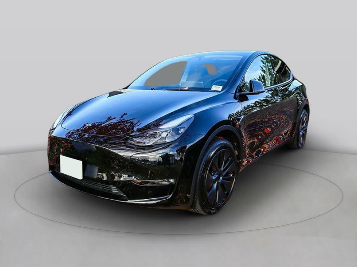 2025 Tesla Model Y - Image 1
