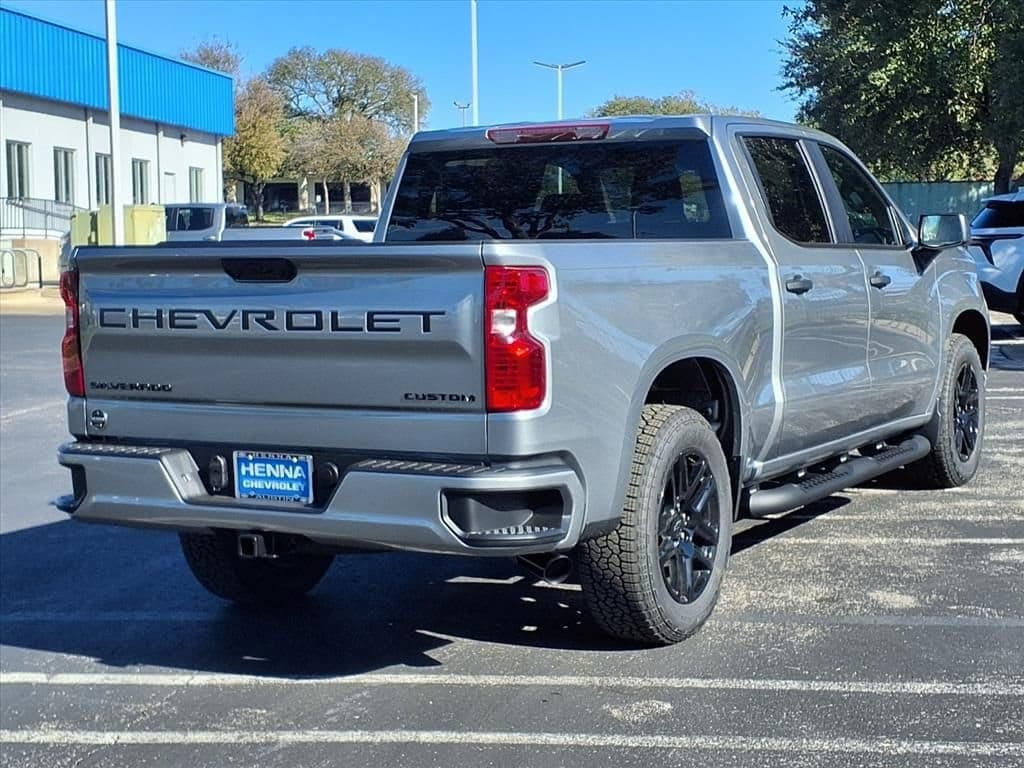 2026 Chevrolet Silverado 1500 - Image 4