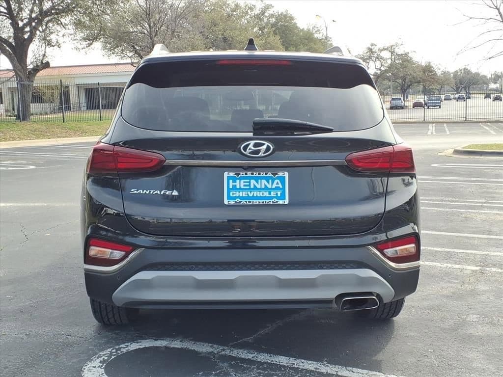 2019 Hyundai Santa Fe - Image 10