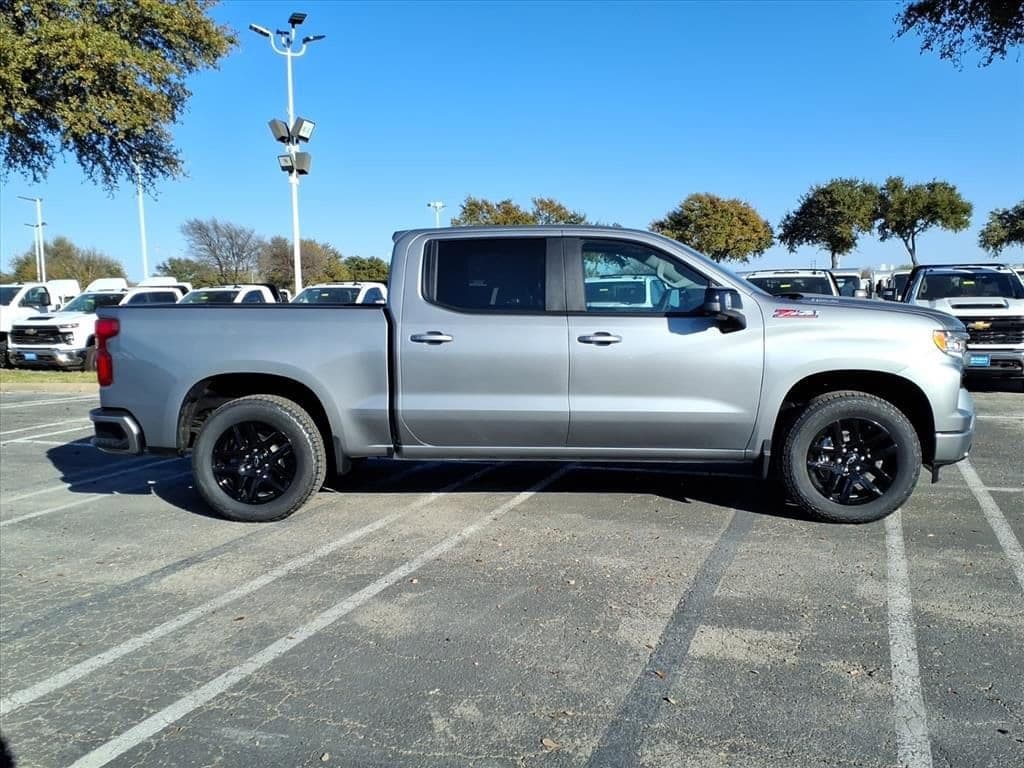 2026 Chevrolet Silverado 1500 - Image 5