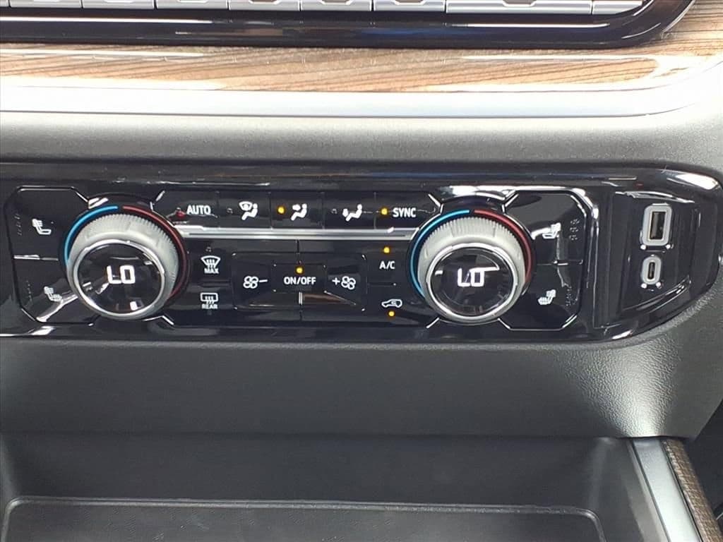 2026 Chevrolet Silverado 1500 - Image 18