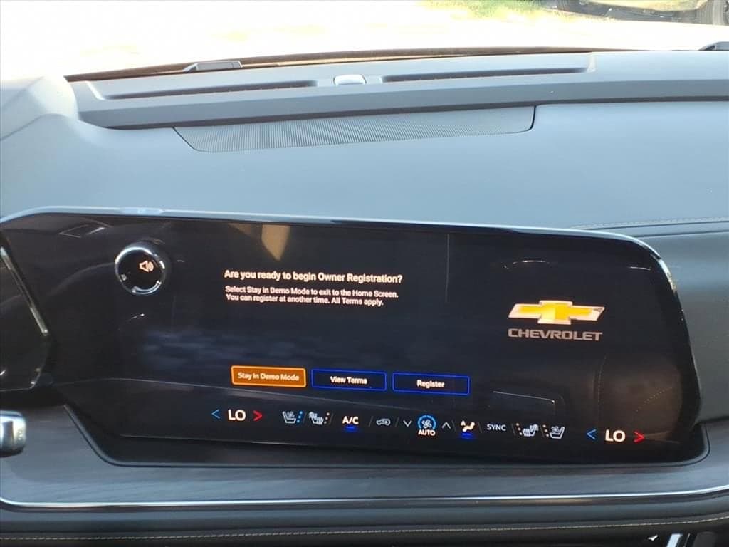 2026 Chevrolet Suburban - Image 17