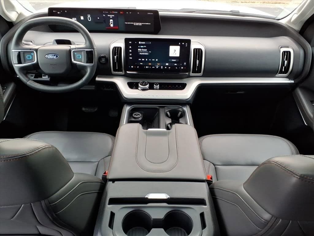 2025 Ford Expedition - Image 27