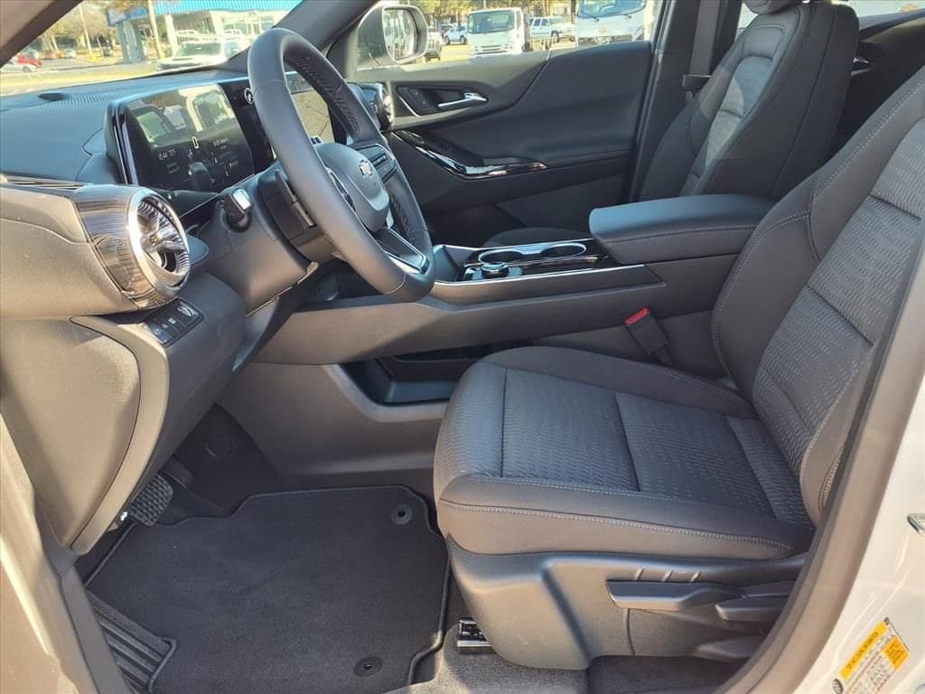 2026 Chevrolet Equinox - Image 6