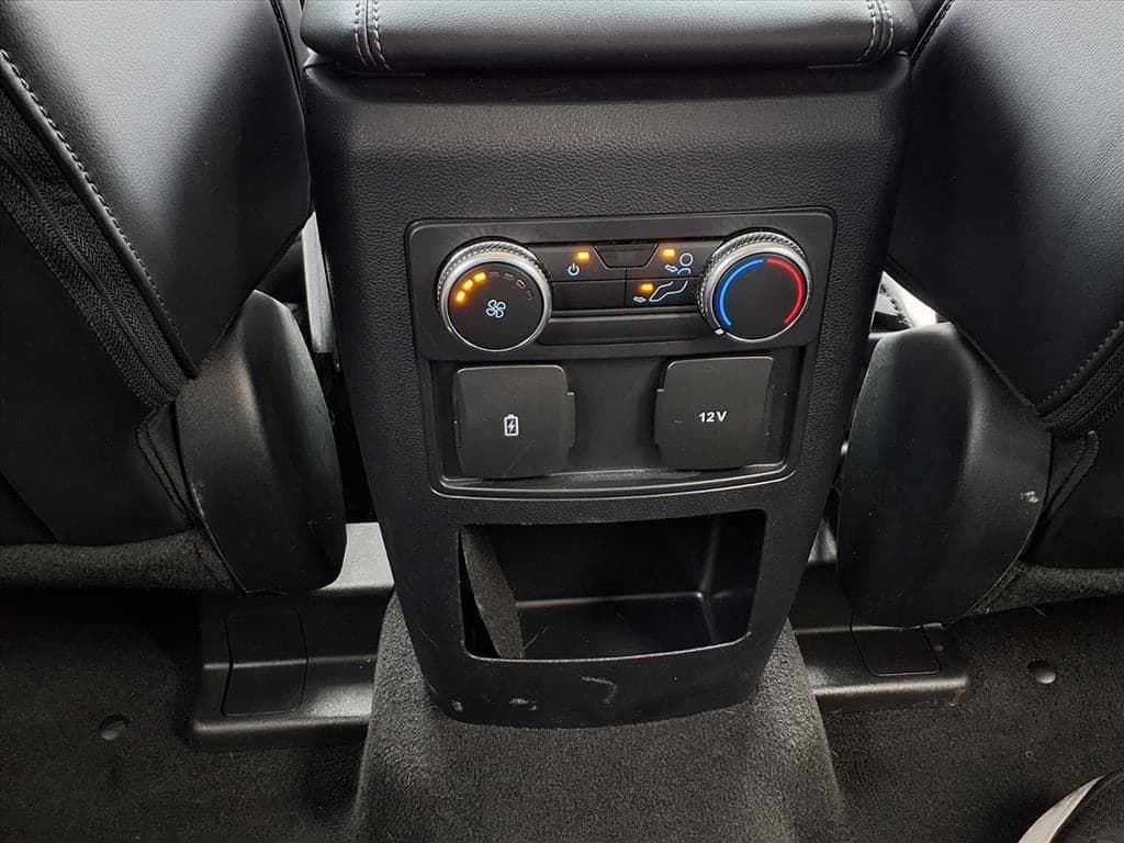 2021 Ford Explorer - Image 13