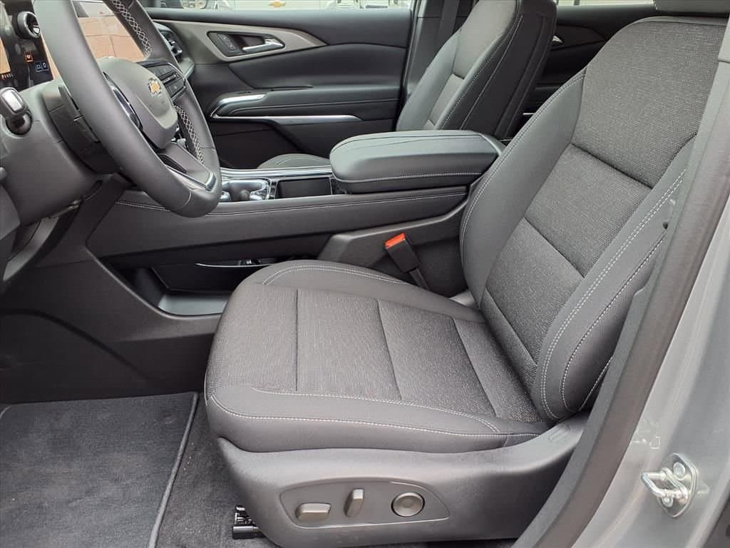 2026 Chevrolet Traverse - Image 8