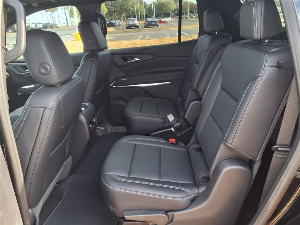 2026 Chevrolet Traverse - Image 7