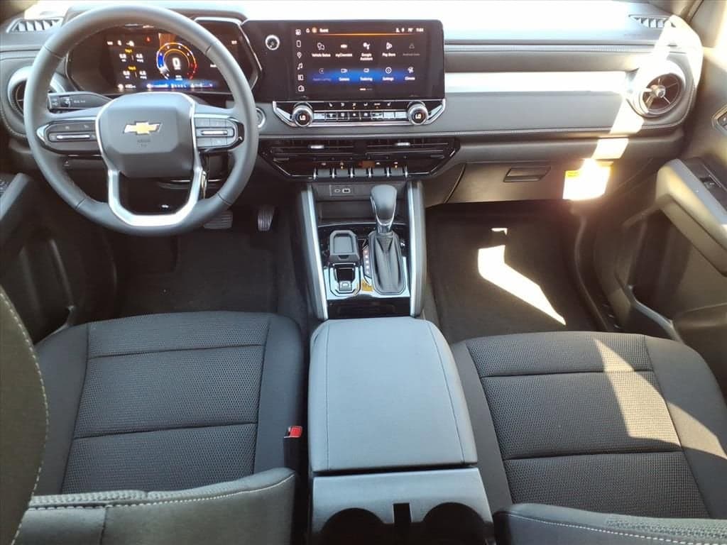 2026 Chevrolet Colorado - Image 13