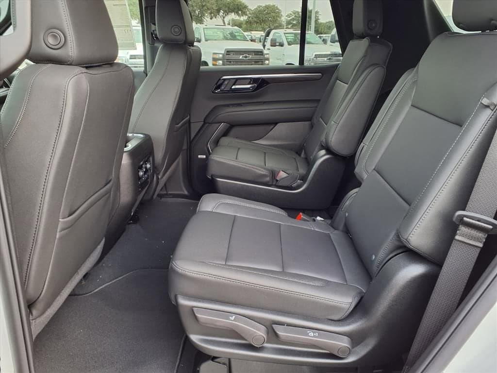 2026 Chevrolet Suburban - Image 7