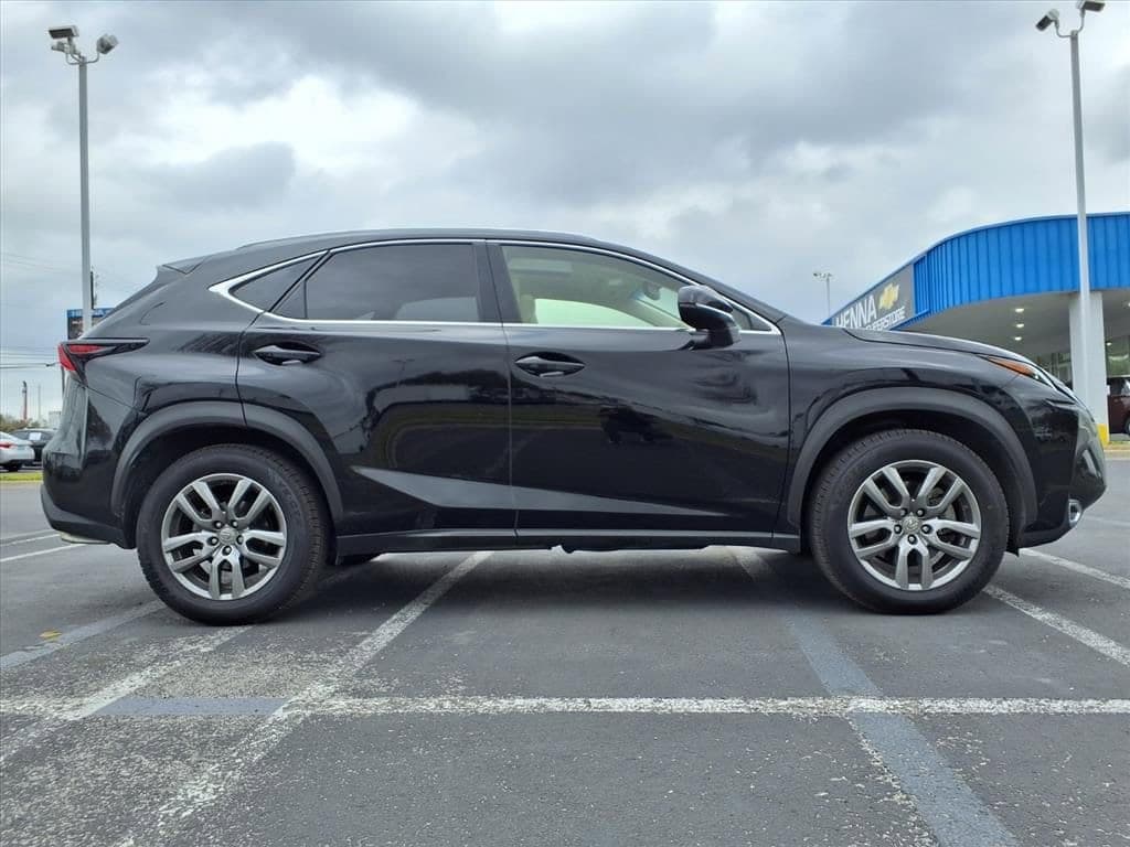 2015 LEXUS NX 200t - Image 4