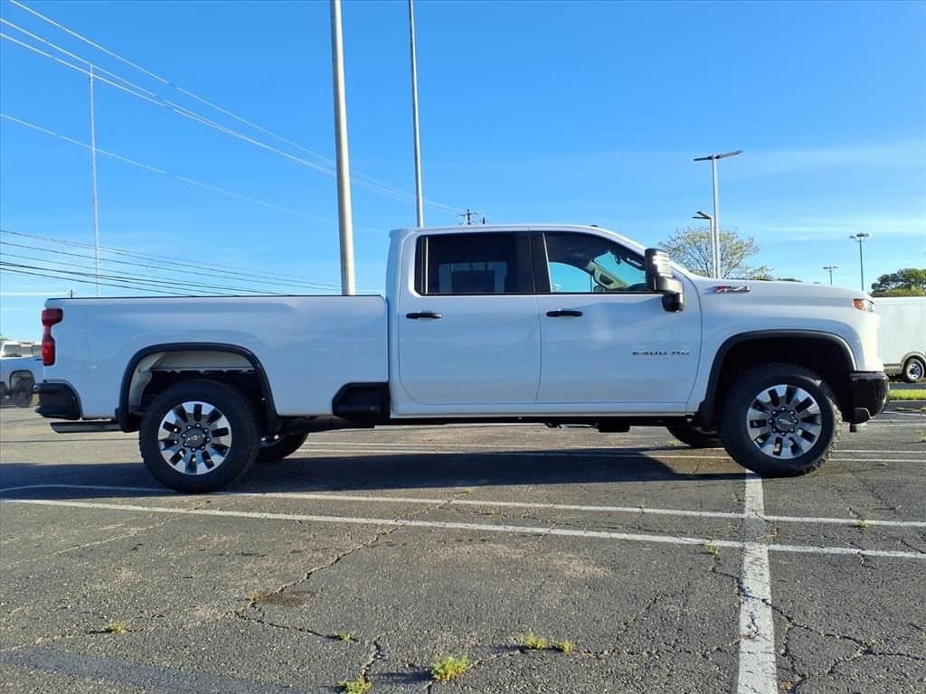 2026 Chevrolet Silverado 2500 HD - Image 3
