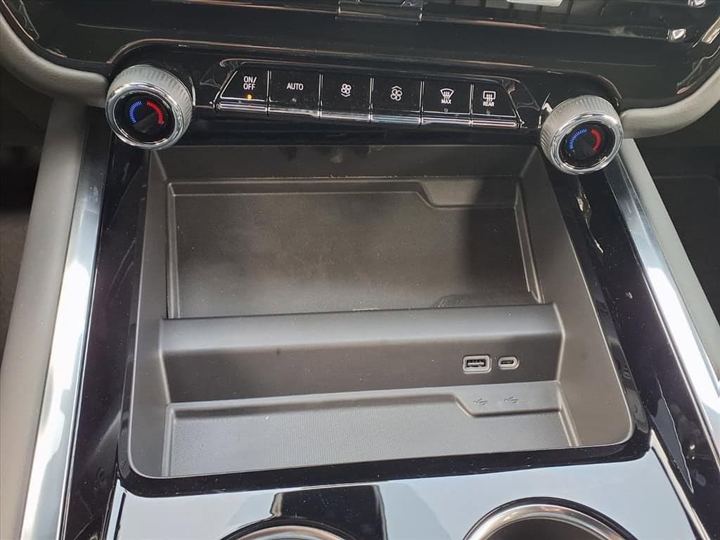 2026 Chevrolet Tahoe - Image 15