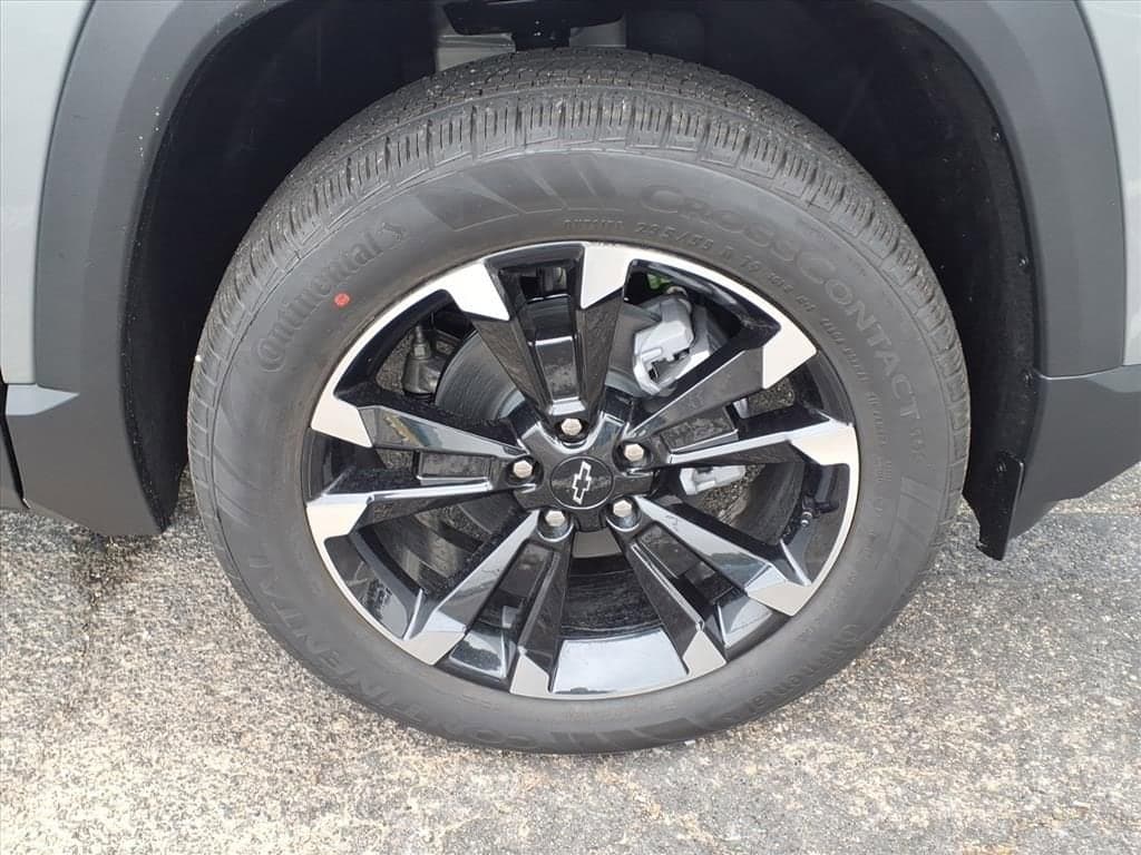 2026 Chevrolet Equinox - Image 11