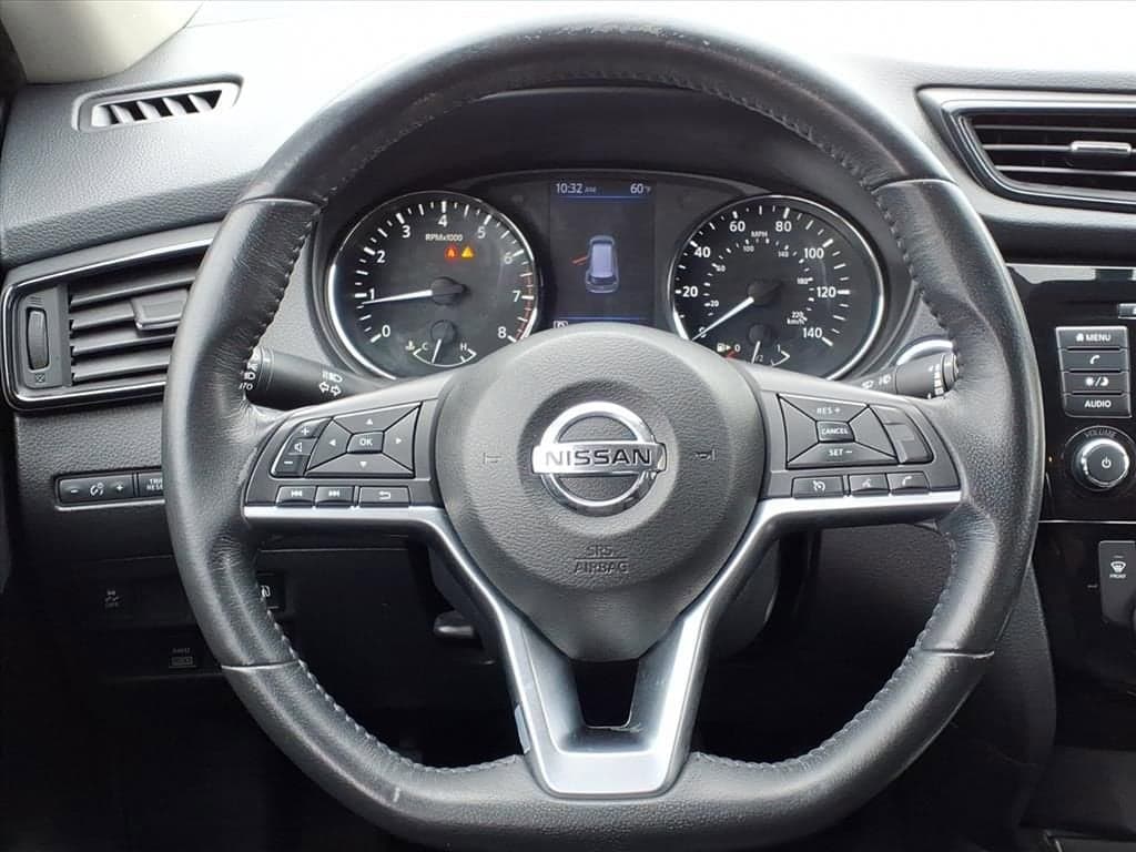 2018 Nissan Rogue - Image 25