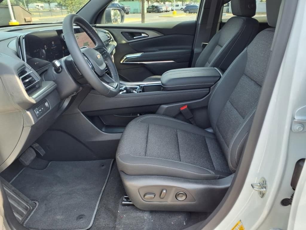 2026 Chevrolet Traverse - Image 6