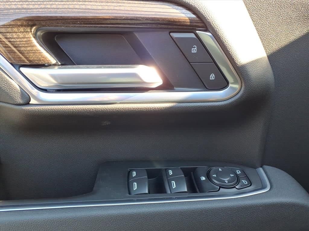 2026 Chevrolet Silverado 3500 HD Chassis Cab - Image 12