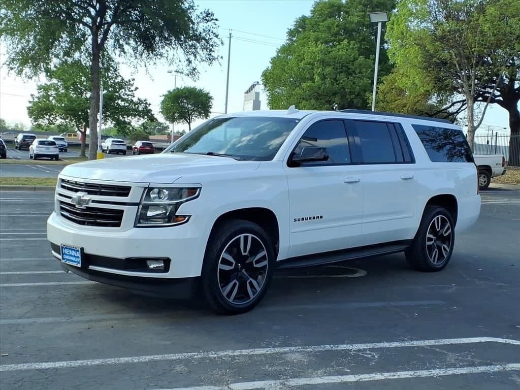 2019 Chevrolet Suburban - Image 4