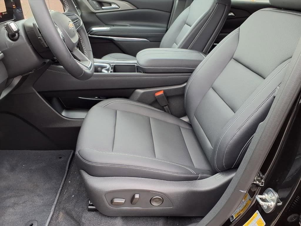 2026 Chevrolet Traverse - Image 8