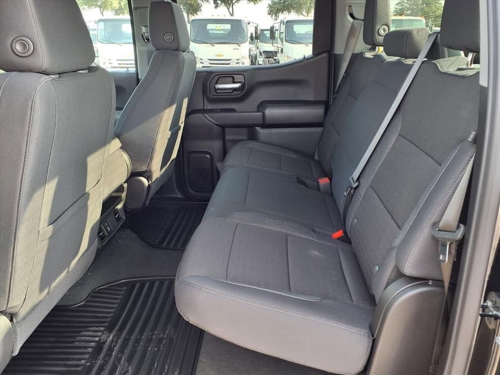 2026 Chevrolet Silverado 1500 - Image 7