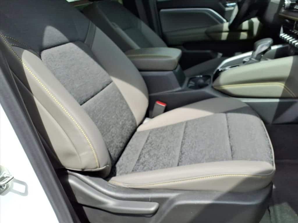 2024 Chevrolet Colorado - Image 18