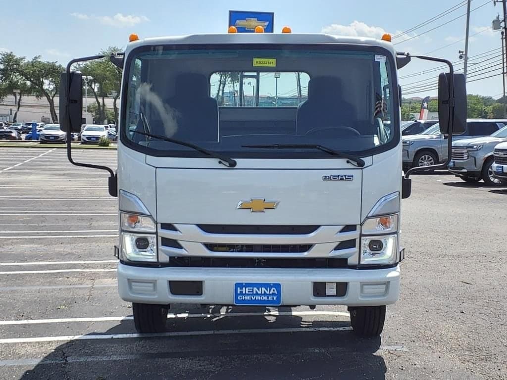 2024 Chevrolet Low Cab Forward 4500 HG - Image 2