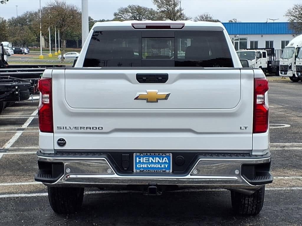 2026 Chevrolet Silverado 1500 - Image 5