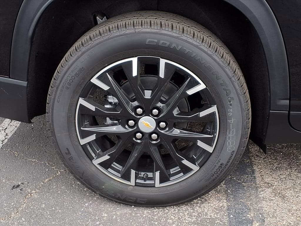 2026 Chevrolet Traverse - Image 4