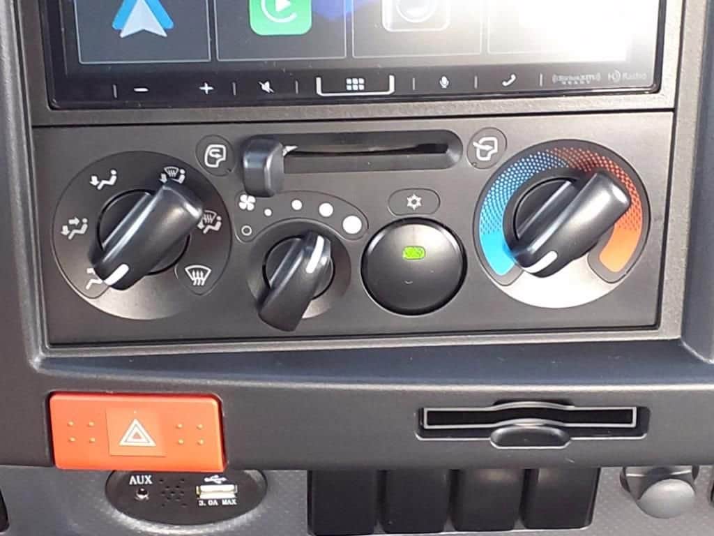 2025 Chevrolet Low Cab Forward 5500 XG - Image 13