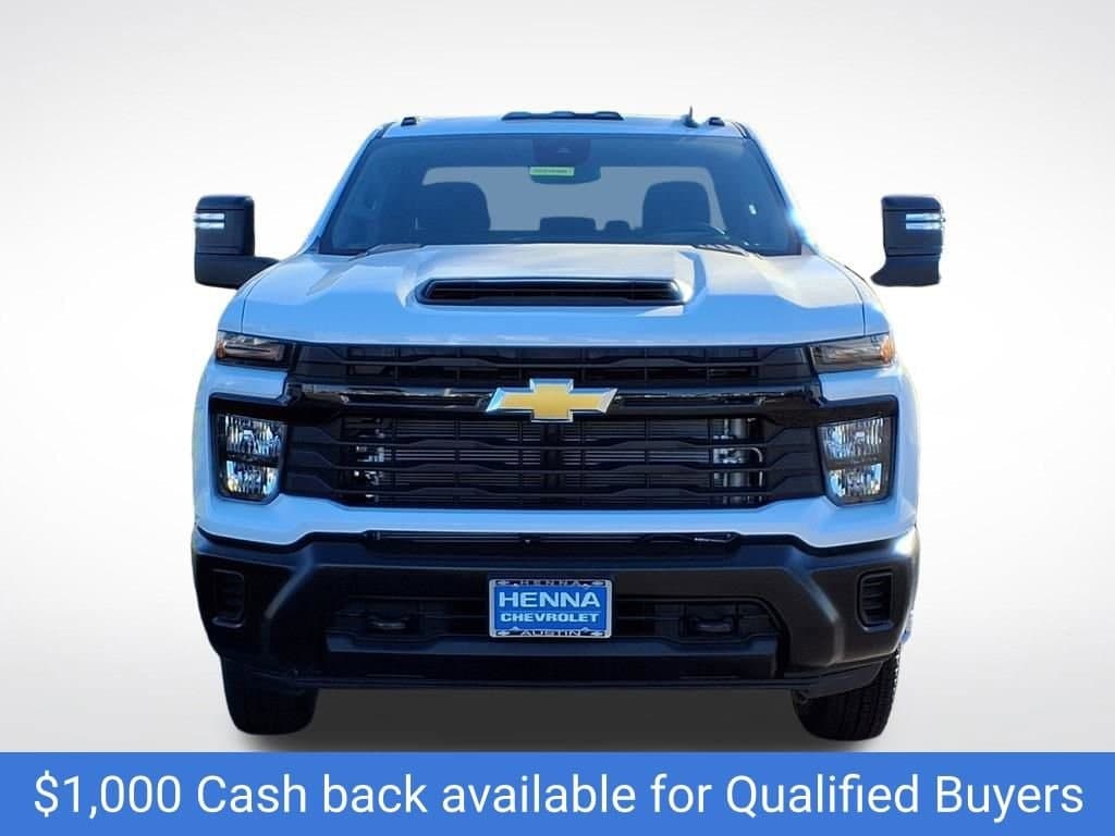 2026 Chevrolet Silverado 3500 HD Chassis Cab - Image 2