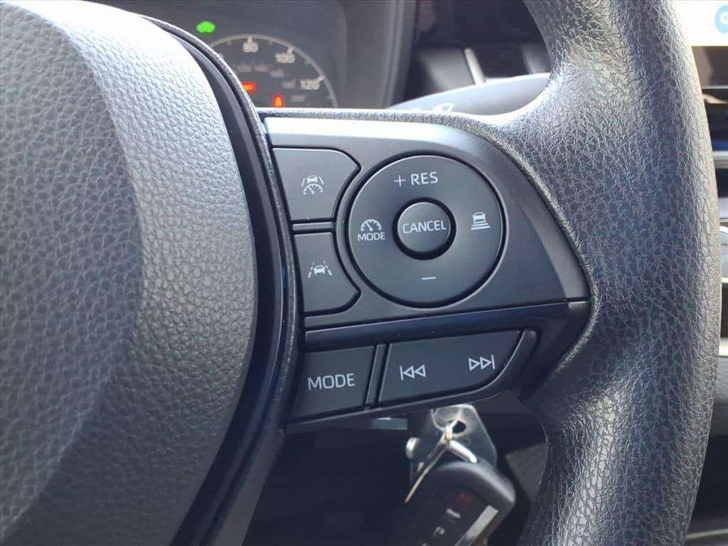 2025 Toyota Corolla - Image 30