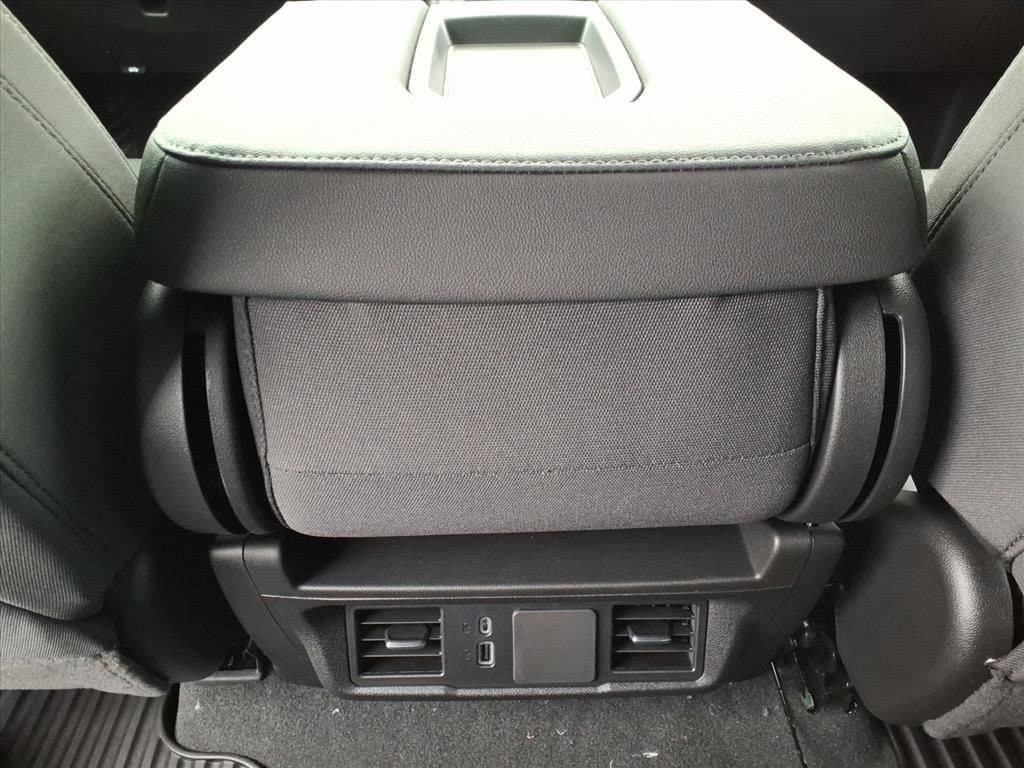 2026 Chevrolet Silverado 1500 - Image 12