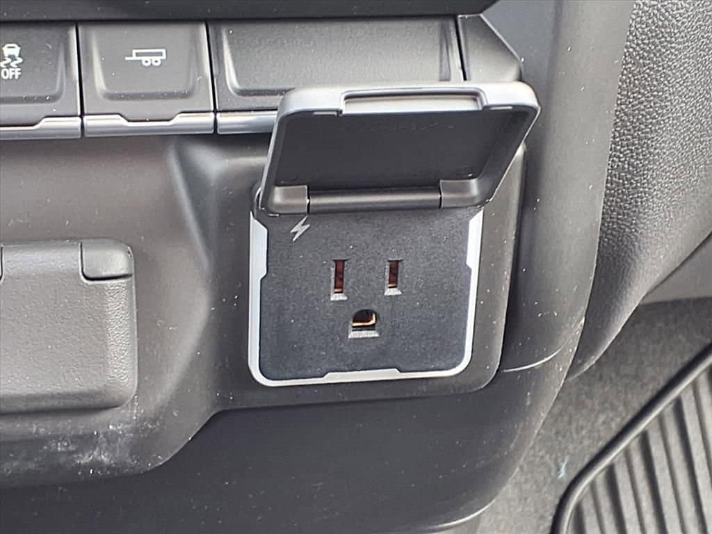 2026 Chevrolet Silverado 1500 - Image 16