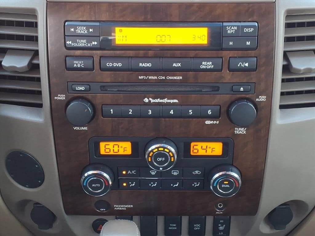 2011 Nissan Titan - Image 23